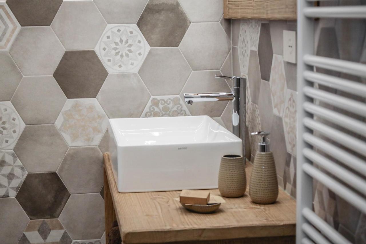 Fleur Des Neiges & Spa - Adults Only Ayas Bagian luar foto