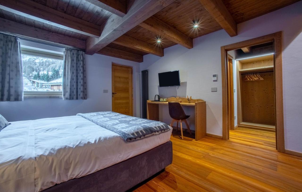 Fleur Des Neiges & Spa - Adults Only Ayas Bagian luar foto