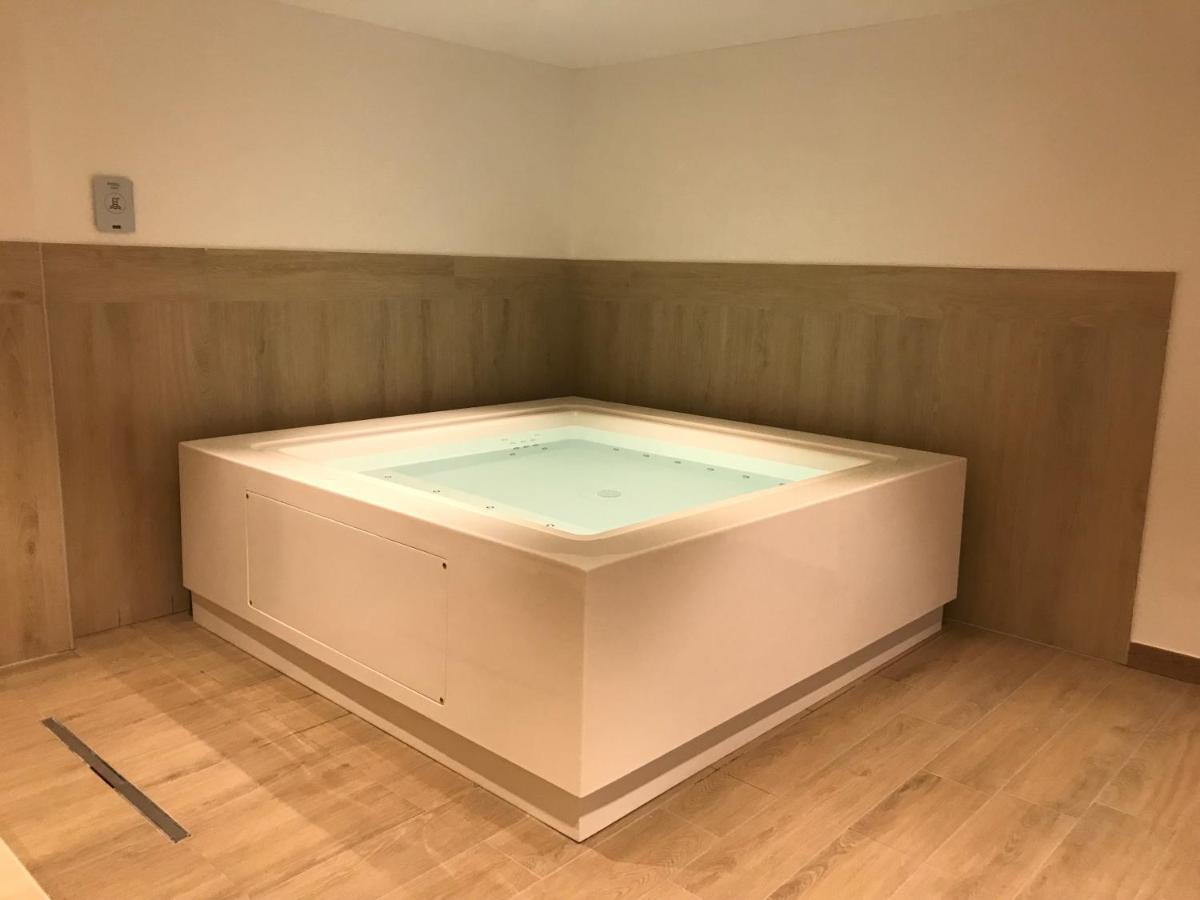 Fleur Des Neiges & Spa - Adults Only Ayas Bagian luar foto